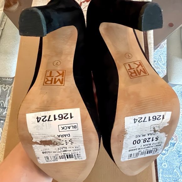 MRKT Velvet Heels - Picture 3 of 4